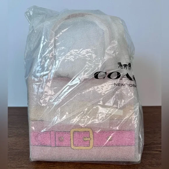 New Coach Cashin Carry Bag 22 with Trompe L'oeil Print in Light Blush Multi - Picture 9 of 11